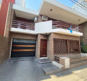 CASA FAMILIAR AMPLIA